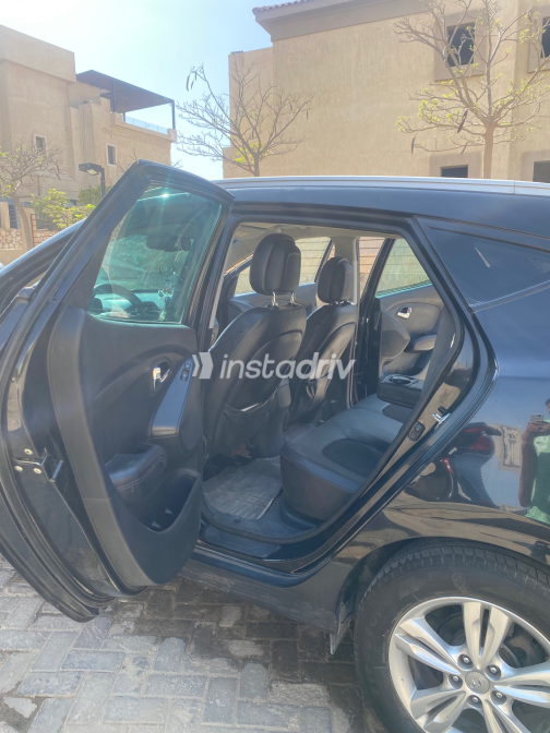 هيونداي IX 35 2013 أسود أوتوماتيك مستعملة للبيع في الإسكندرية - 1
