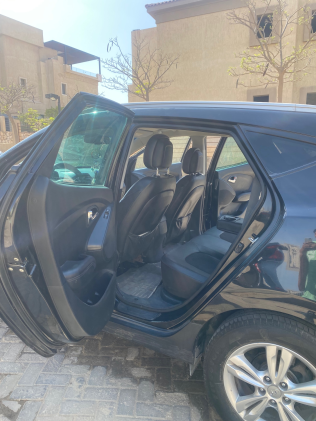 هيونداي IX 35 2013 أسود أوتوماتيك مستعملة للبيع في الإسكندرية