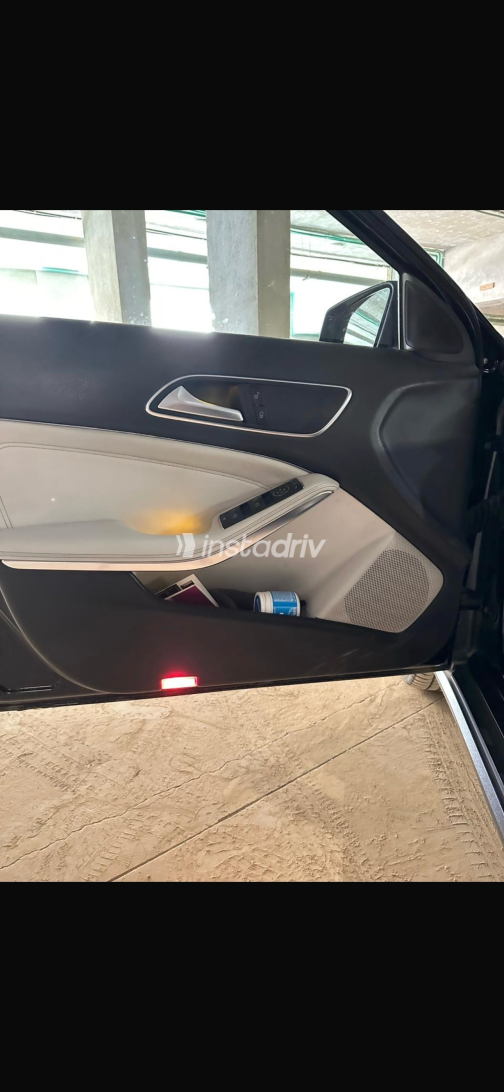 مرسيدس GLA 200 2019 أسود أوتوماتيك مستعملة للبيع في القاهرة - 2