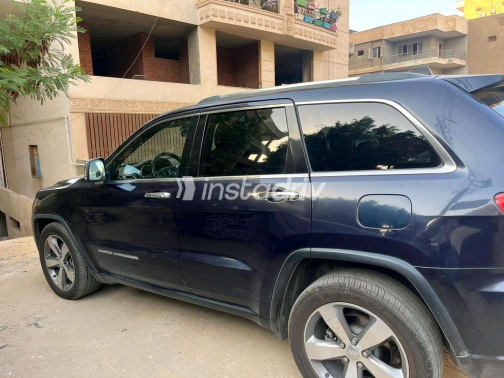 Jeep Grand Cherokee 2016 White Automatic Used for Sale in Cairo - 5