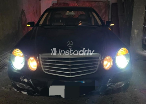 Mercedes E 200 2007 Black Automatic Used for Sale in Cairo - 1