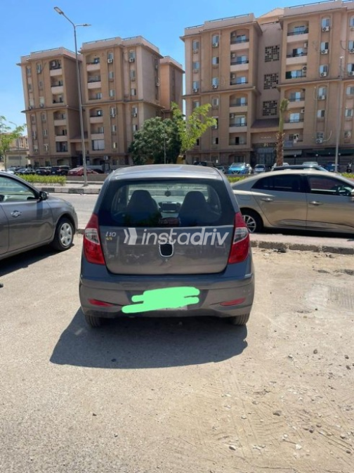 Hyundai I10 2014 Silver Automatic Used for Sale in Greater Cairo ( Cairo + Giza) - 1