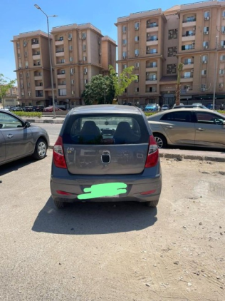 Hyundai I10 2014 Silver Automatic Used for Sale in Greater Cairo ( Cairo + Giza)