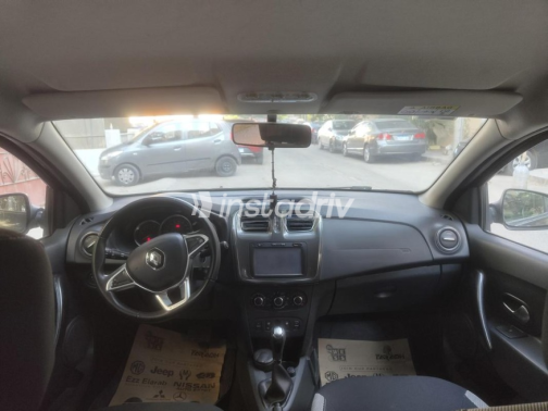 Renault Sandero Step Way 2018 White Automatic Used for Sale in Greater Cairo ( Cairo + Giza) - 1