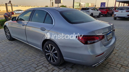 مرسيدس E 200 2021 فضي أوتوماتيك مستعملة للبيع في مدينة الشيخ زايد - 5