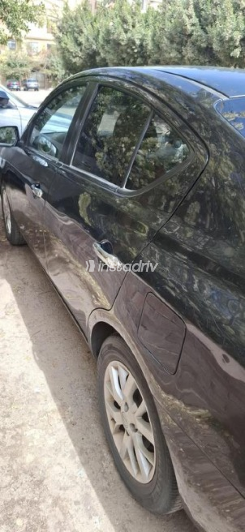 Nissan Sunny 2019 Black Automatic Used for Sale in Cairo - 2