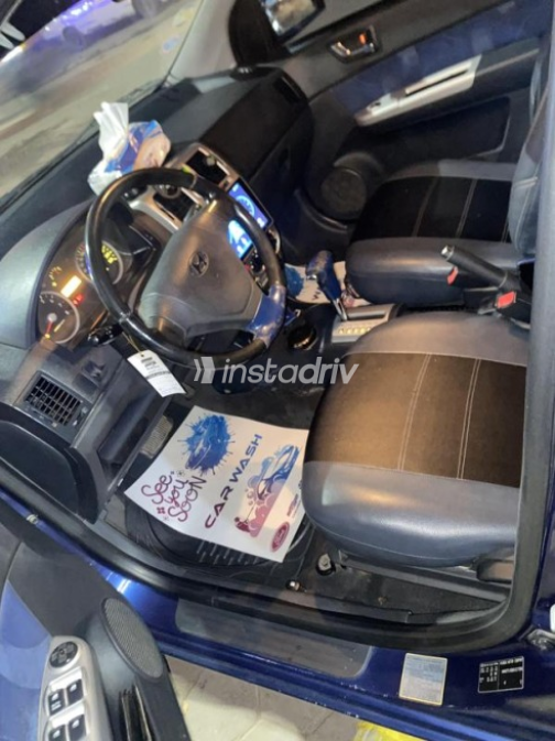 Hyundai Getz 2011 Dark Blue Automatic Used for Sale in Helwan - 4