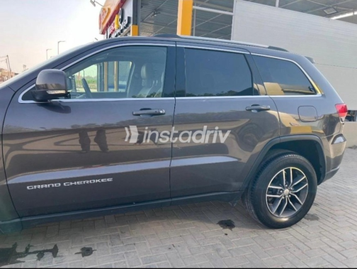 Jeep Grand Cherokee 2018 White Automatic Used for Sale in Greater Cairo ( Cairo + Giza) - 4