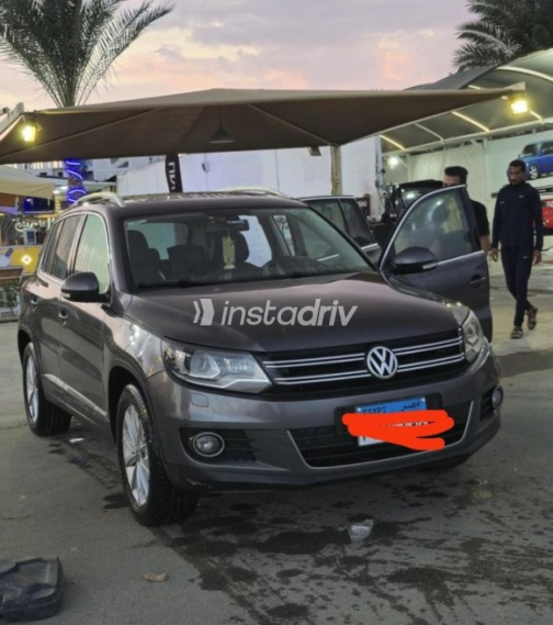 Volkswagen Tiguan 2016 Gray Automatic Used for Sale in Cairo - 1