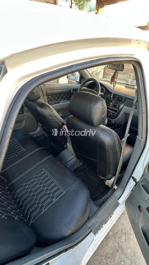 Chevrolet Optra 2006 White Automatic Used for Sale in El Senbellawein - 5