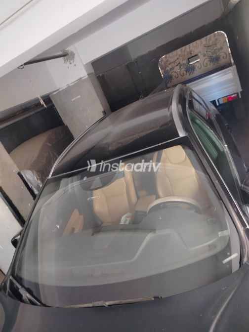 Volvo XC60 2019 Black Automatic Used for Sale in Giza - 4