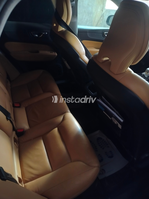 Volvo XC60 2019 Black Automatic Used for Sale in Giza - 8