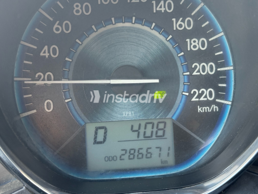 Toyota Yaris 2015 Gray Automatic Used for Sale in Cairo - 4