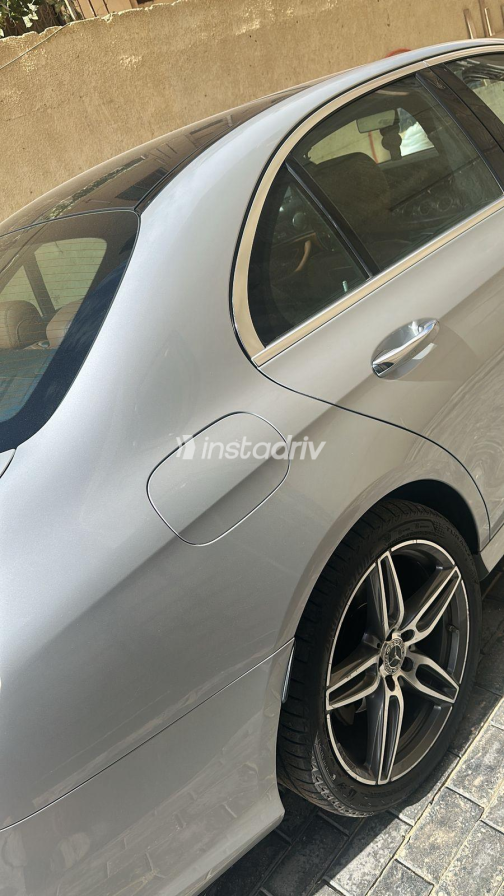 Mercedes E 300 2017 Silver Automatic Used for Sale in Giza - 8