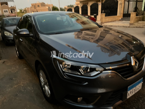 رينو ميجان 2021 رمادي غامق أوتوماتيك مستعملة للبيع في القاهرة - 8