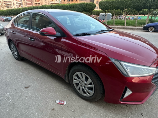 هيونداي إلنترا اى دى 2019 أبيض أوتوماتيك مستعملة للبيع في الجيزة - 2