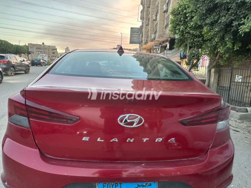 هيونداي إلنترا اى دى 2019 أبيض أوتوماتيك مستعملة للبيع في الجيزة - 4