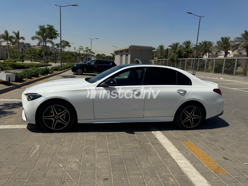 Mercedes C 200 2022 White Automatic Used for Sale in Cairo - 3