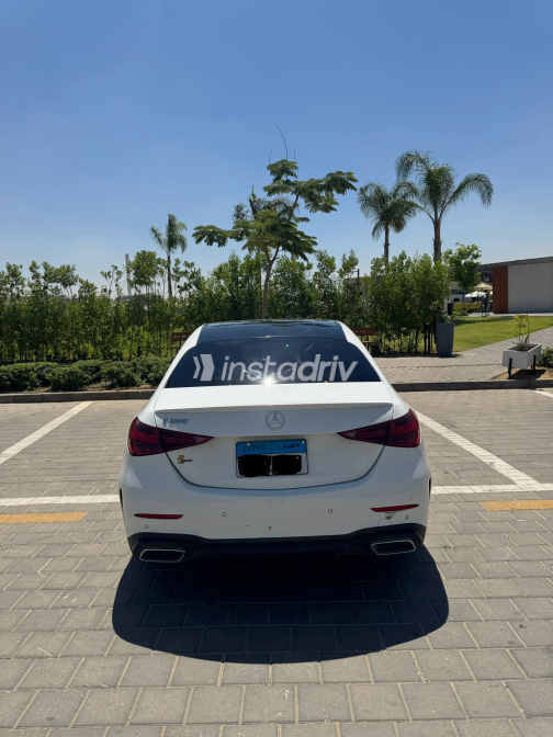 Mercedes C 200 2022 White Automatic Used for Sale in Cairo - 5