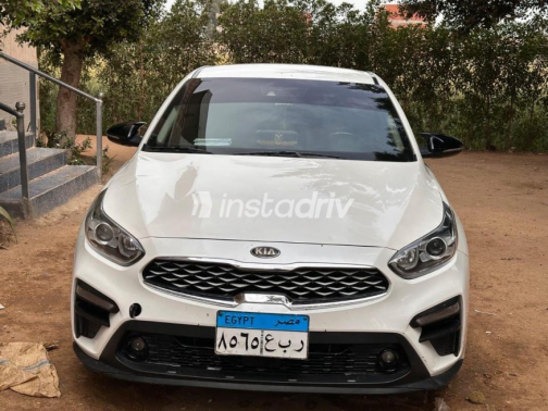 Kia Grand Cerato 2019 White Automatic Used for Sale in Greater Cairo ( Cairo + Giza) - 2