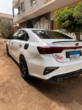 Kia Grand Cerato 2019 White Automatic Used for Sale in Greater Cairo ( Cairo + Giza)