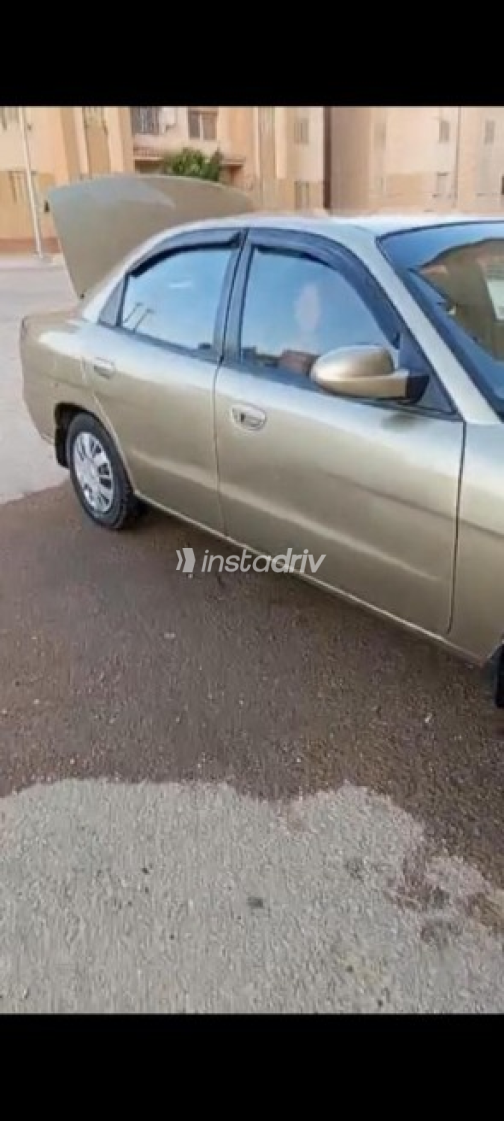 Daewoo Nubira 2 1999 Gold Manual Used for Sale in Alexandria - 9
