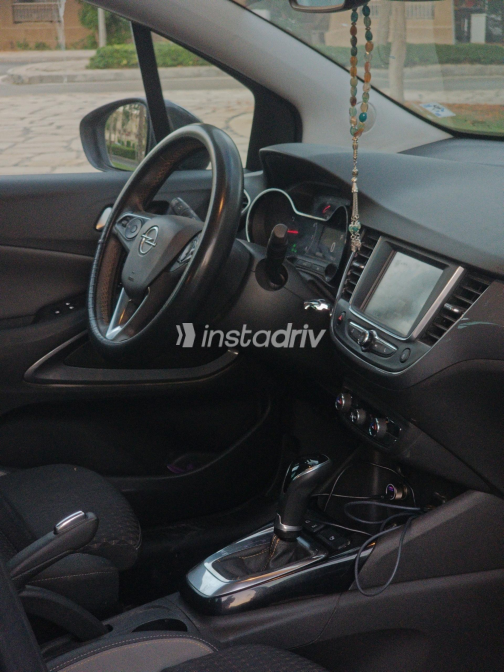Opel Crossland 2021 Gray Automatic Used for Sale in Madinaty - 2
