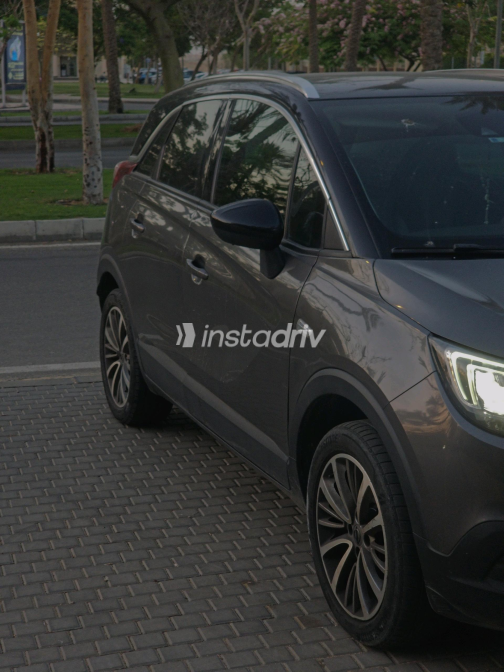Opel Crossland 2021 Gray Automatic Used for Sale in Madinaty - 3
