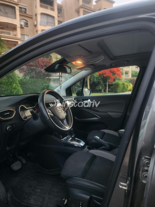 Opel Crossland 2021 Gray Automatic Used for Sale in Madinaty - 5
