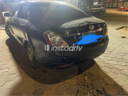 Geely Emgrand 7 2014 Black Manual Used for Sale in Cairo - 4