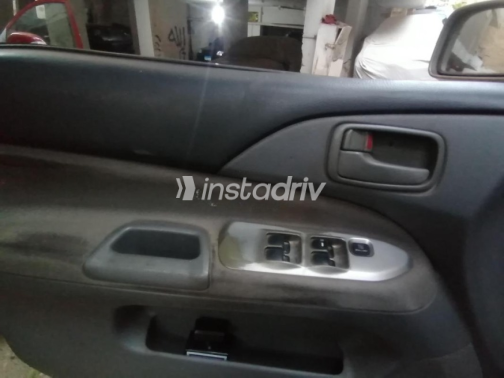 Mitsubishi Lancer 2004 Champagne Manual Used for Sale in Giza - 5