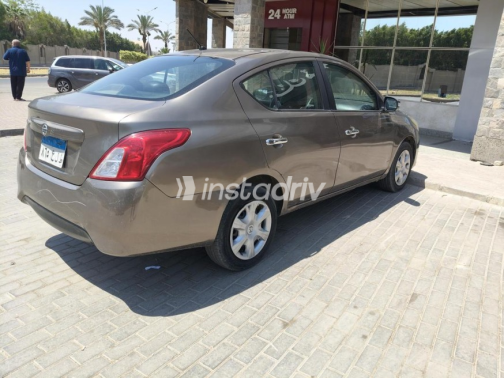 Nissan Sunny 2019 White Automatic Used for Sale in Greater Cairo ( Cairo + Giza) - 5