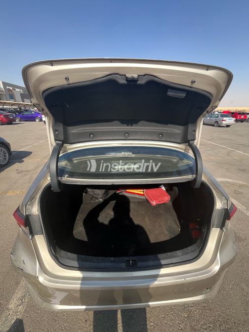 Toyota Corolla 2020 Beige Automatic Used for Sale in Nasr city - 5