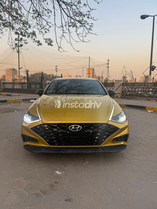 Hyundai Sonata 2019 Gold Automatic Used for Sale in Greater Cairo ( Cairo + Giza) - 2