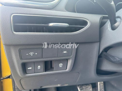 Hyundai Sonata 2019 Gold Automatic Used for Sale in Greater Cairo ( Cairo + Giza) - 4