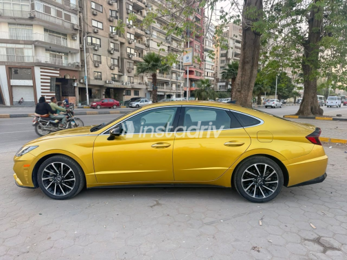 Hyundai Sonata 2019 Gold Automatic Used for Sale in Greater Cairo ( Cairo + Giza) - 10