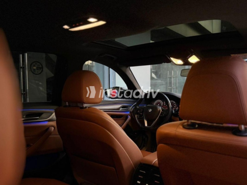 BMW 520 2018 Black Automatic Used for Sale in Nasr city - 9