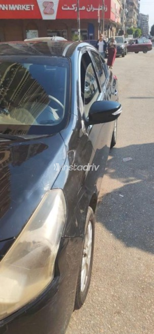 Nissan Sunny 2018 White Automatic Used for Sale in Greater Cairo ( Cairo + Giza) - 8