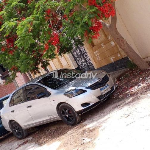 Toyota Yaris 2009 Silver Manual Used for Sale in Alexandria - 1
