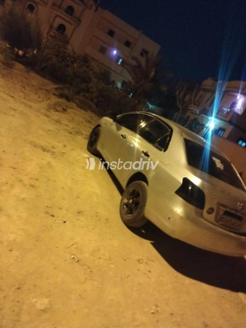 Toyota Yaris 2009 Silver Manual Used for Sale in Alexandria - 3