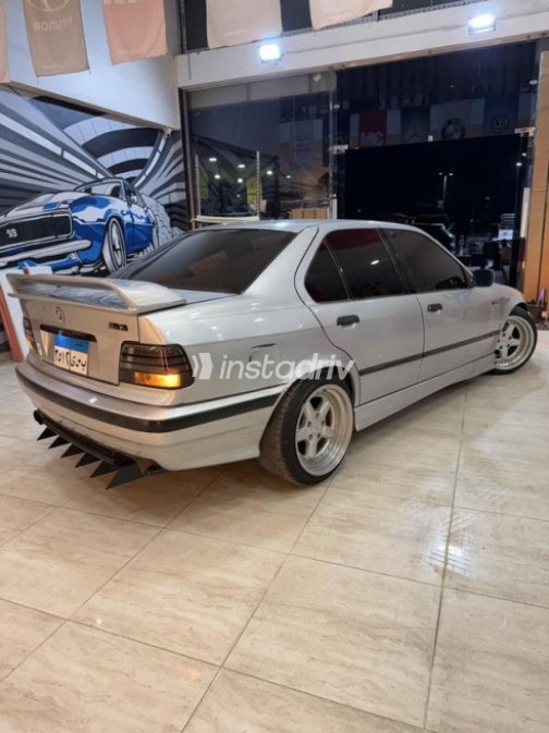 BMW 325 1994 Silver Manual Used for Sale in Beheira - 5