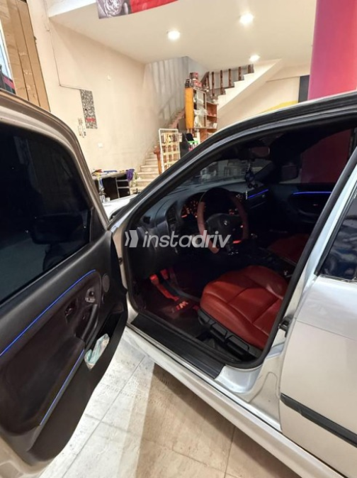 BMW 325 1994 Silver Manual Used for Sale in Beheira - 7