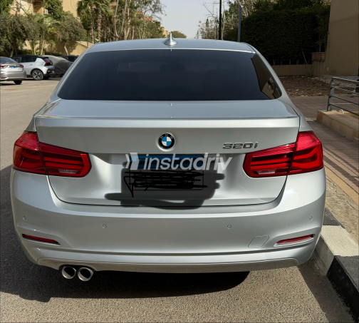 BMW 320 2018 Silver Automatic Used for Sale in Giza - 6