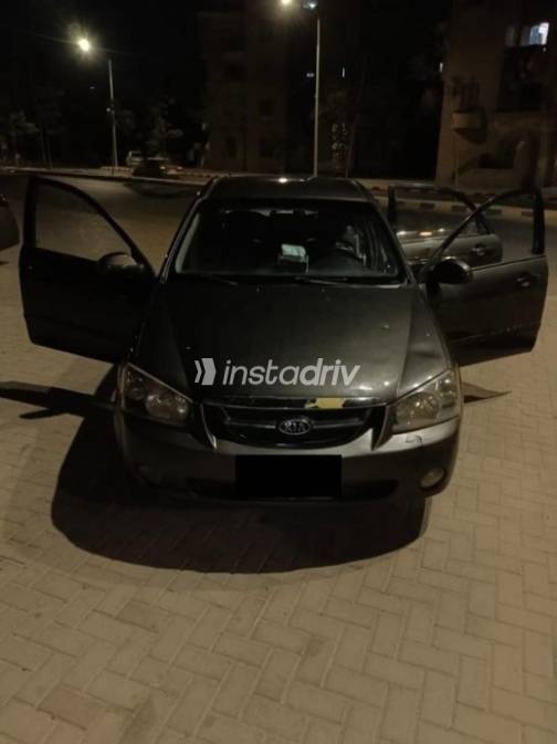 Kia Cerato 2006 Gray Manual Used for Sale in Hurghada - 4