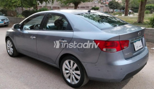 Kia Cerato 2010 Blue Automatic Used for Sale in Cairo - 2
