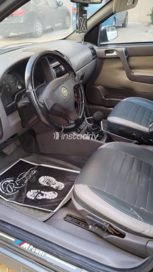 Opel Astra 2004 Dark Gray Automatic Used for Sale in Suez  - 2