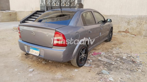 Opel Astra 2004 Dark Gray Automatic Used for Sale in Suez  - 4
