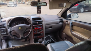 Opel Astra 2004 Dark Gray Automatic Used for Sale in Suez 