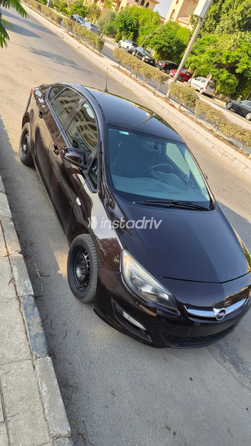 Opel Astra 2013 Brown Automatic Used for Sale in Cairo - 2