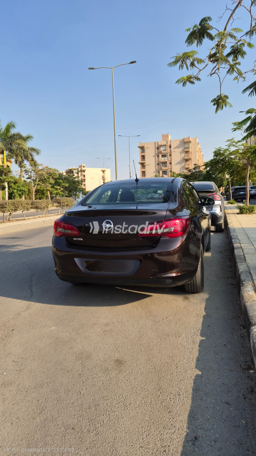 Opel Astra 2013 Brown Automatic Used for Sale in Cairo - 6